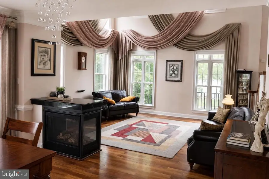1634 Silver Birch Rd, Huntingdon Valley, PA 19006 - #2