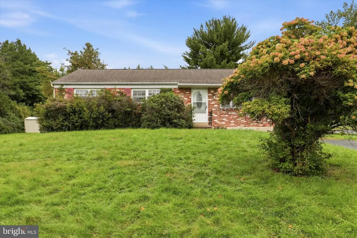 3207 Markle Rd, Norristown, PA 19403 - #1