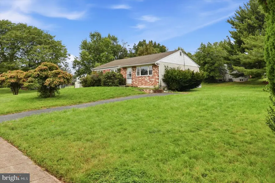 3207 Markle Rd, Norristown, PA 19403 - #2