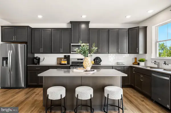 13 Karpovich Aly, BRIDGEPORT, PA 19405