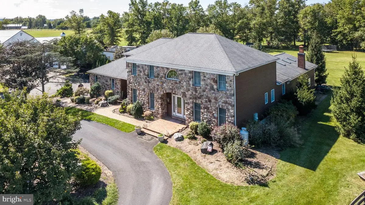 102 Middle Creek Rd #, Gilbertsville, PA 19525 - #1