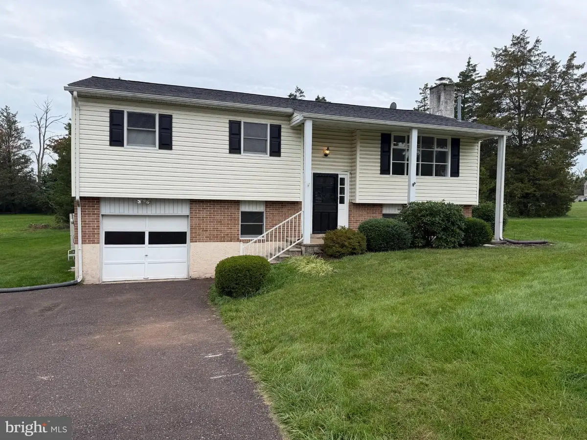 1170 Woodmere Dr #, Pottstown, PA 19464 - #1