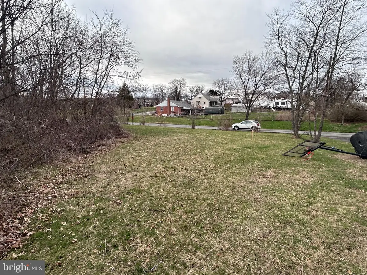 140 Jackson Rd, Gilbertsville, PA 19525 - #1