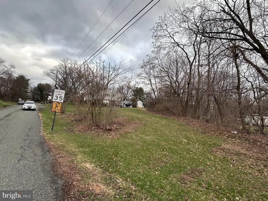 140 Jackson Rd, Gilbertsville, PA 19525 - #2