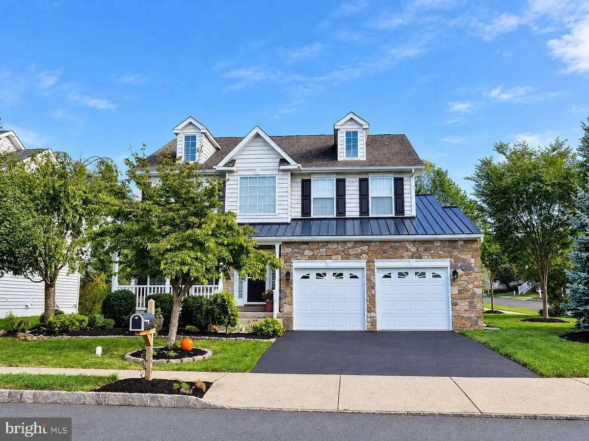 2040 Miranda Ter, Pennsburg, PA 18073 - #1