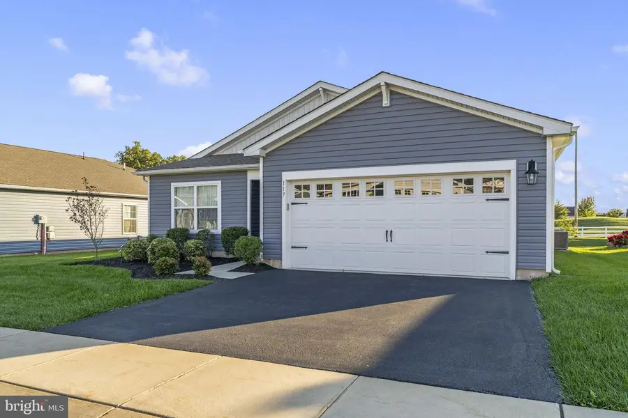 117 Lilly Dr, Pottstown, PA 19464 - #2