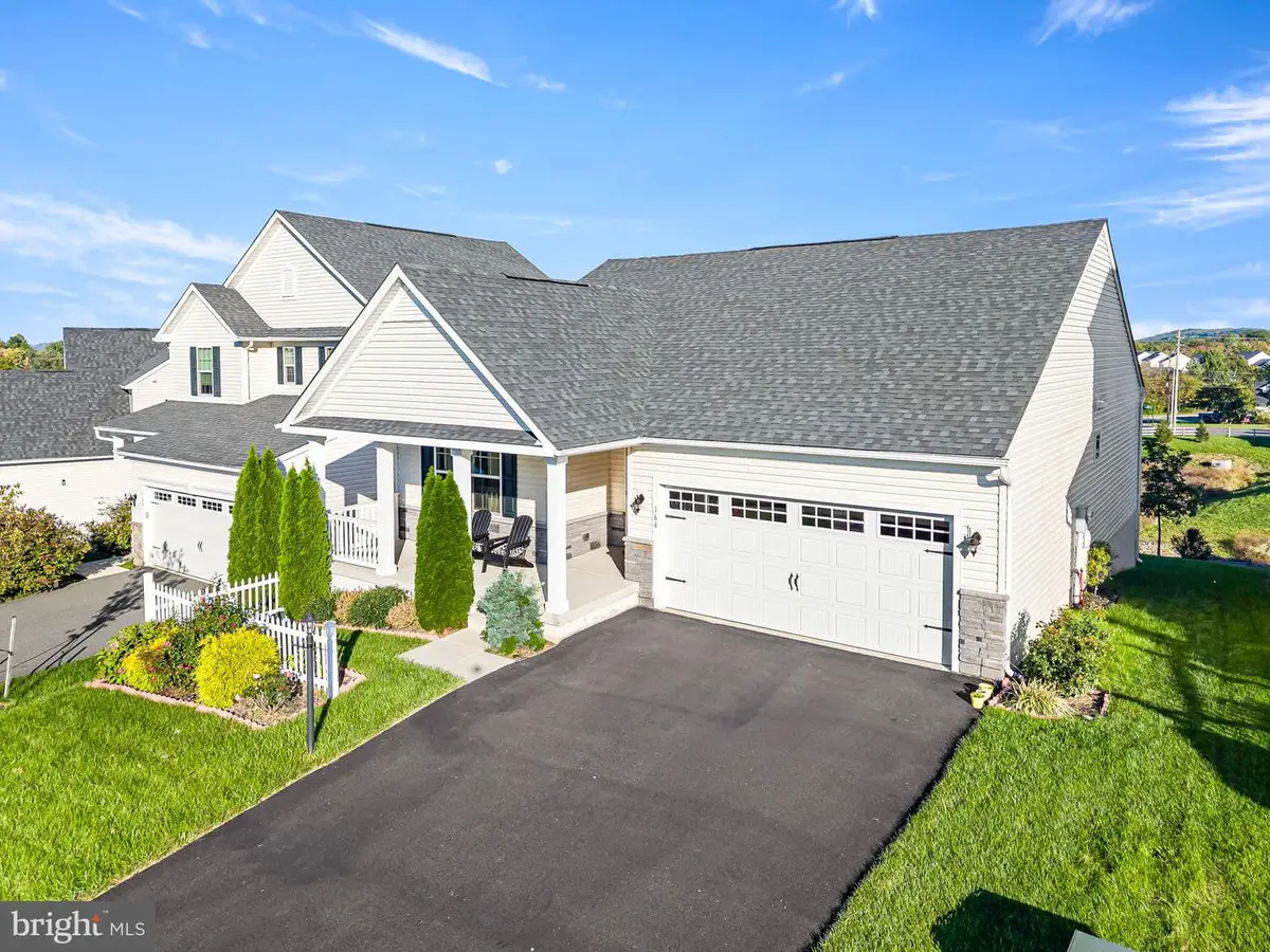 164 Pixie Moss Rd, Pottstown, PA 19464 - #1