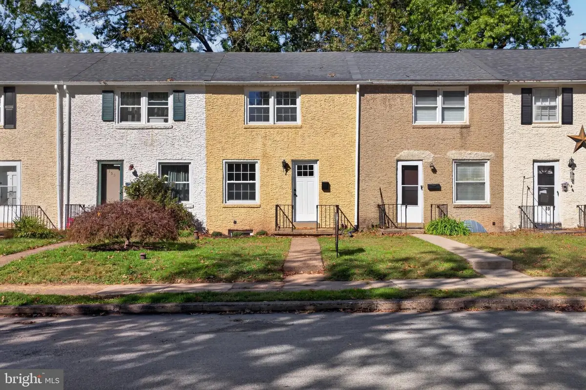 153 Sunrise Dr, Pottstown, PA 19464 - #1