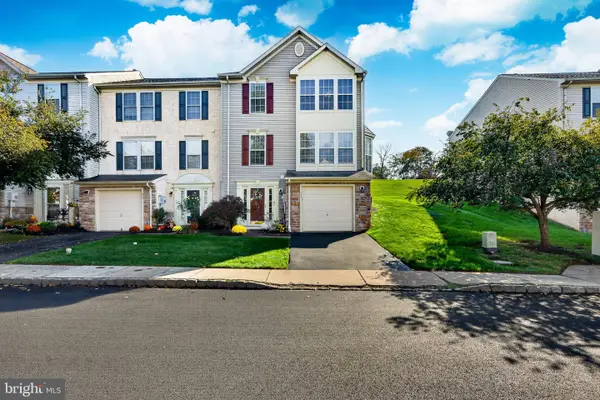 222 Creekside Dr #, POTTSTOWN, PA 19464
