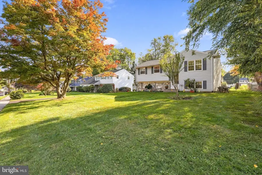 517 Serrill Dr, Hatboro, PA 19040 - #2