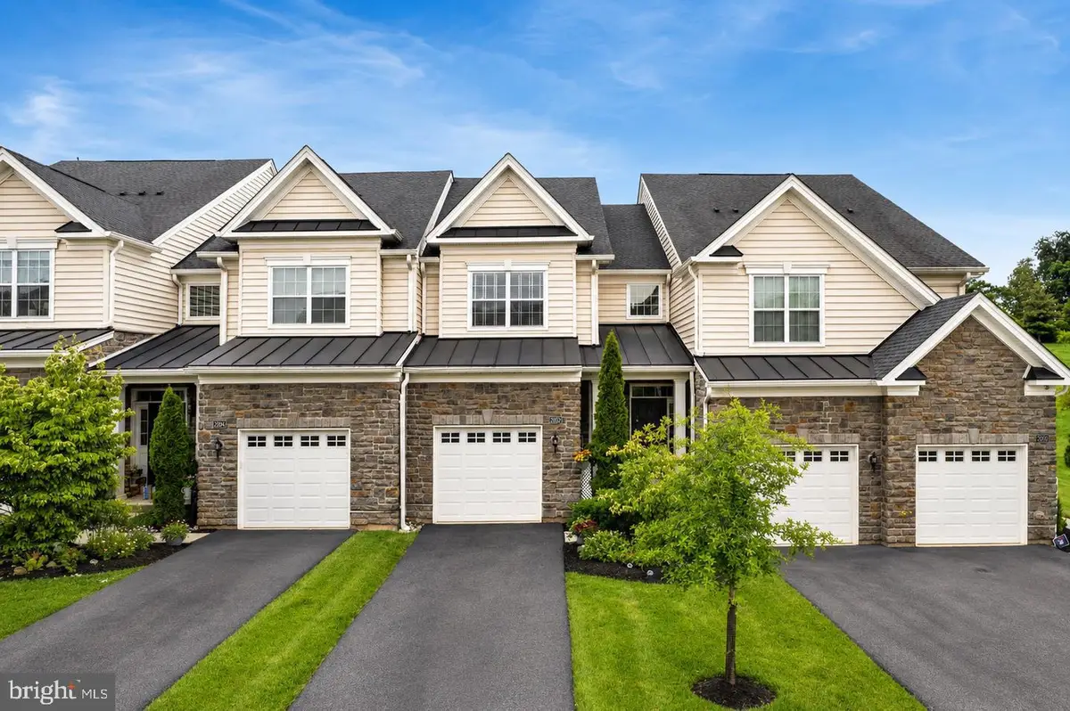 2002 Julia Dr, Conshohocken, PA 19428 - #1