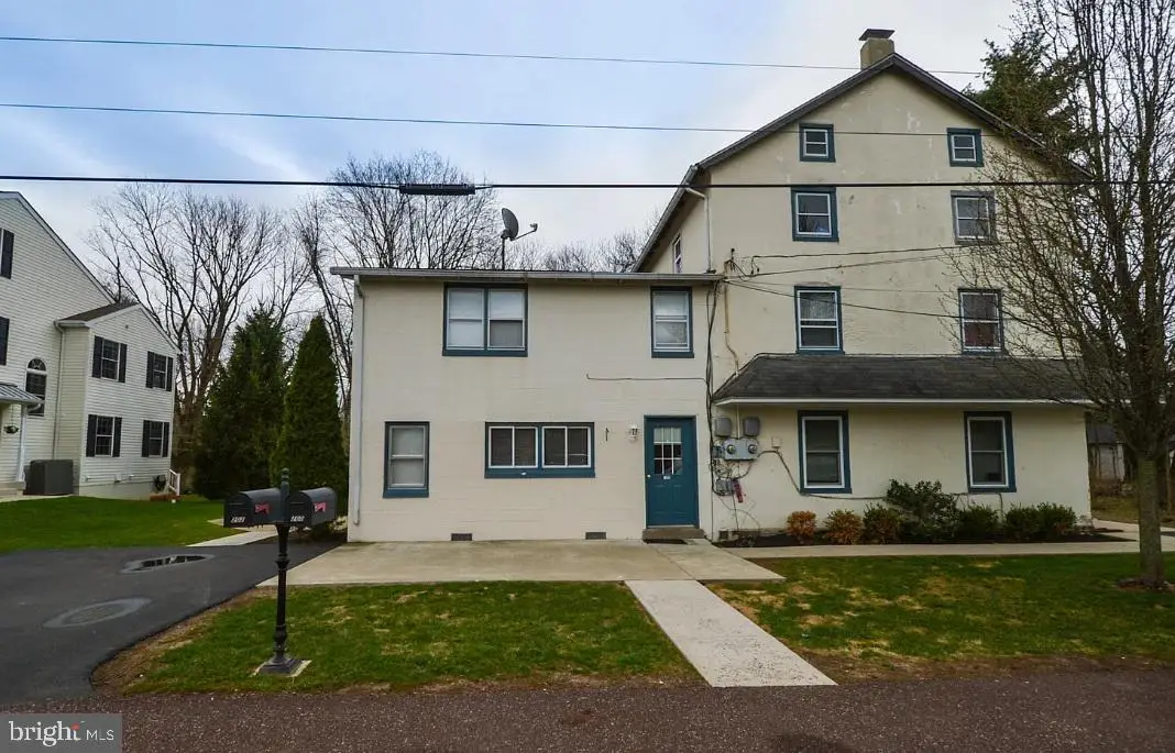 200 Chestnut St, Hatfield, PA 19440 - #1