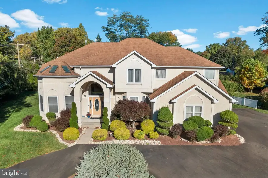 3826 Martin Rd, Huntingdon Valley, PA 19006 - #2