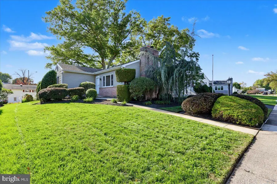 630 Woodland Dr, Pottstown, PA 19464 - #2