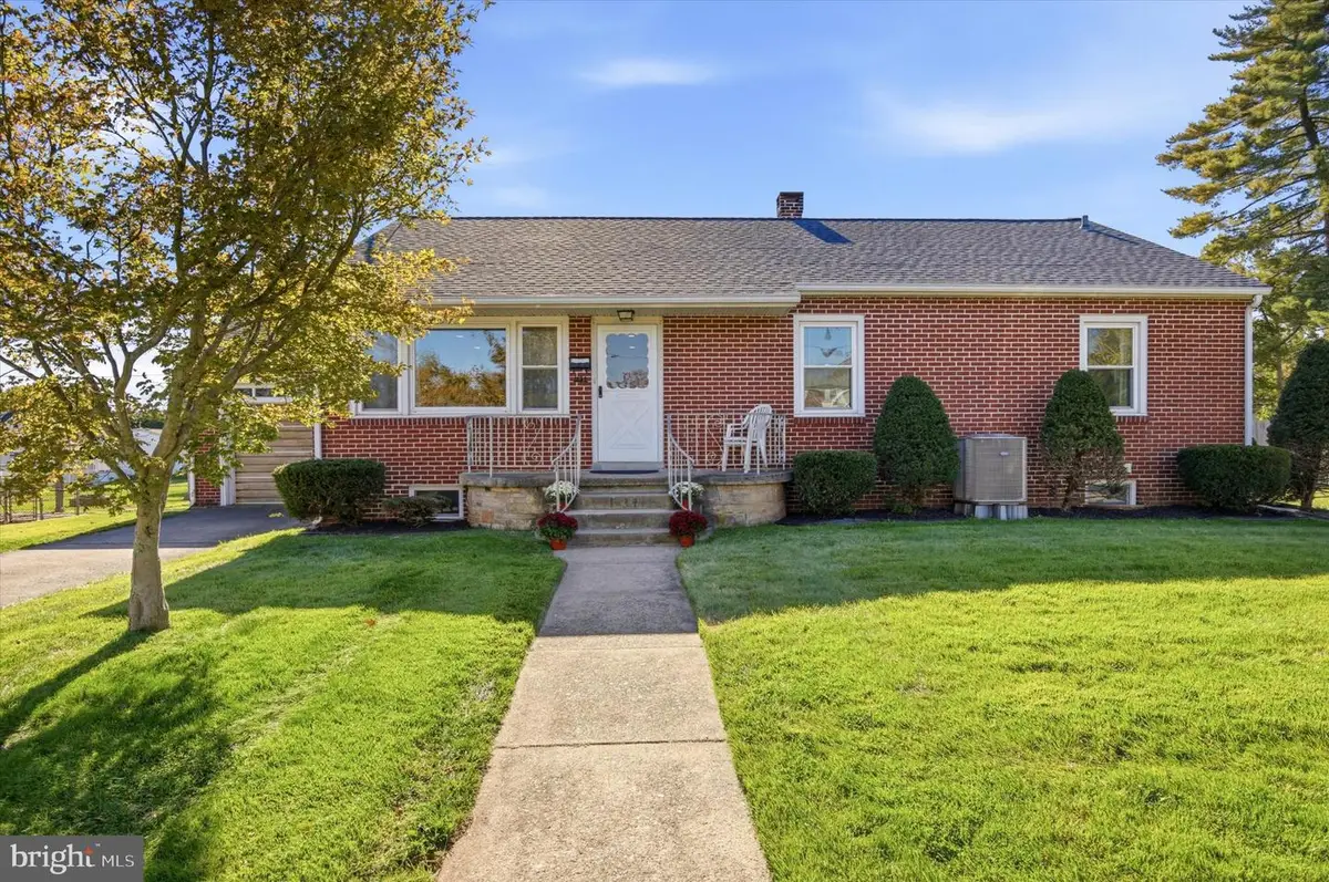 1134 Elm St, Lansdale, PA 19446 - #1