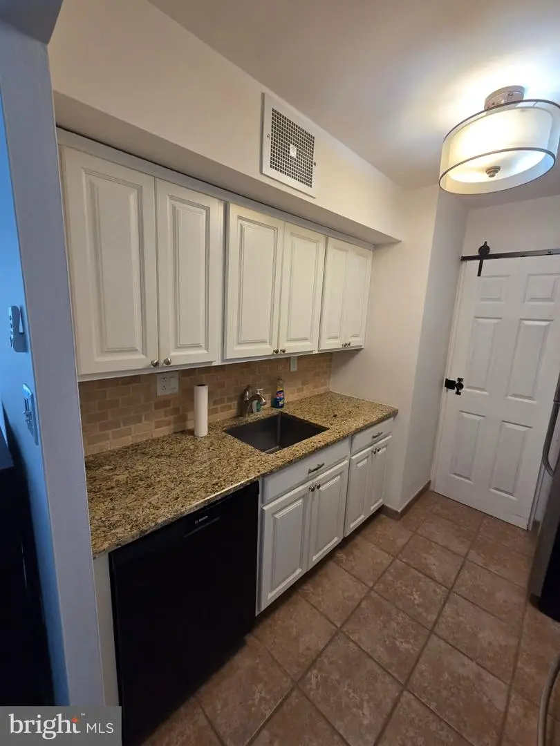 666 W Germantown Pike #2103, Plymouth Meeting, PA 19462 - #2