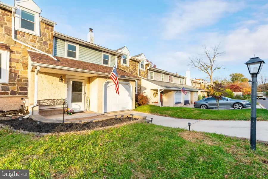 2585 Terraced Hill Ct, Pottstown, PA 19464 - #3