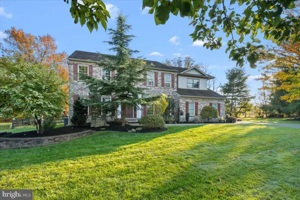 105 Swallow Ct, NORTH WALES, PA 19454