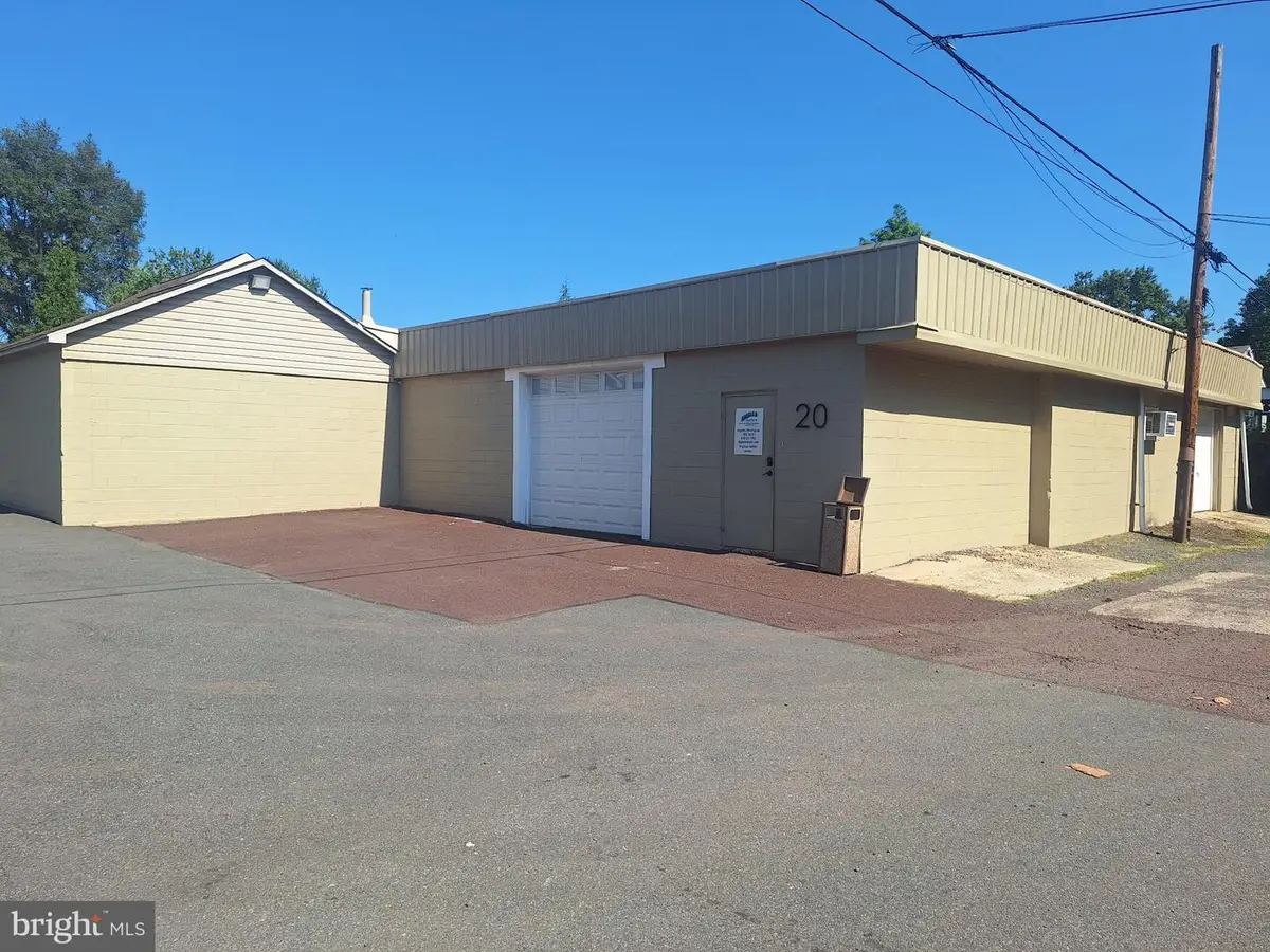 20 E 7th St, Pottstown, PA 19464 - #1