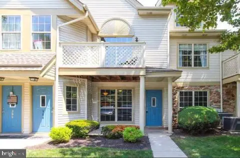 303 Foxcroft Cir #condo 303, ROYERSFORD, PA 19468
