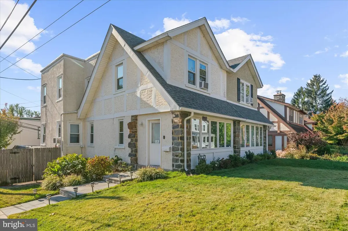 136 Rockland Rd, Merion Station, PA 19066 - #1