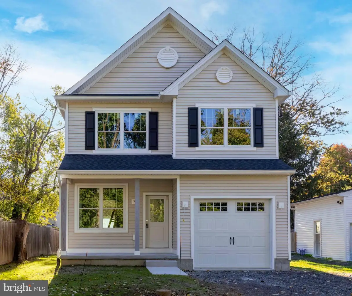 210 Wood St, Hatboro, PA 19040 - #1