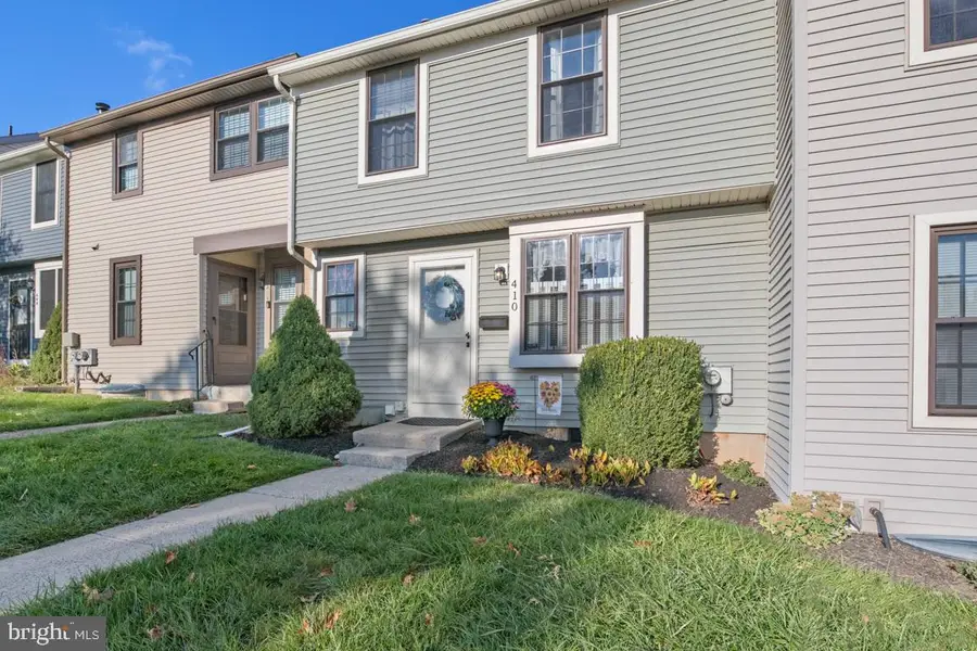 410 Livingston Ct, North Wales, PA 19454 - #3