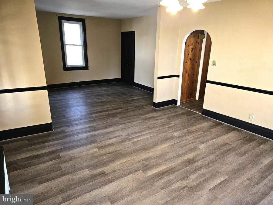 532 E Freedom Ave, Burnham, PA 17009 - Image #2