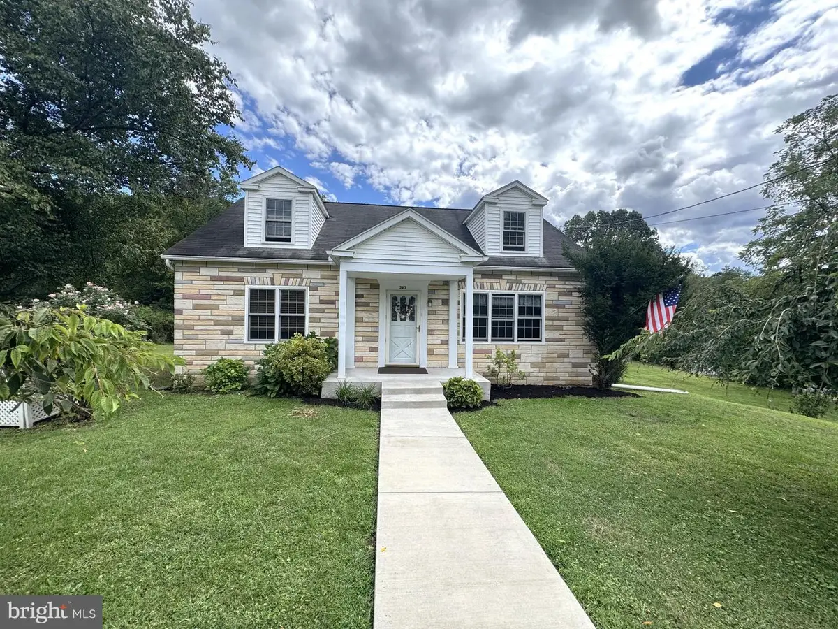 363 N Walnut St, Lewistown, PA 17044 - Image #1