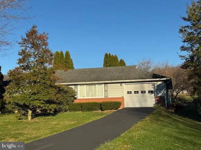 182 Summit Dr, Lewistown, PA 17044 - Image #3