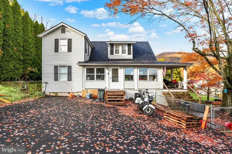 209 N Mann Avenue Ext, Yeagertown, PA 17099 - Image #2