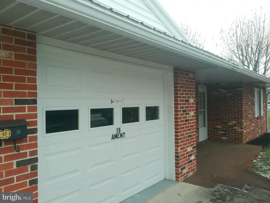 16 W Hale St, Lewistown, PA 17044 - Image #3