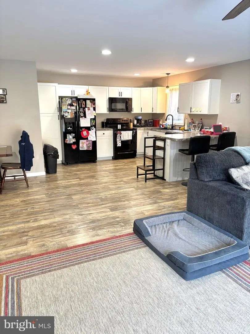 271 Orchard Grove Ave, Lewistown, PA 17044 - Image #2