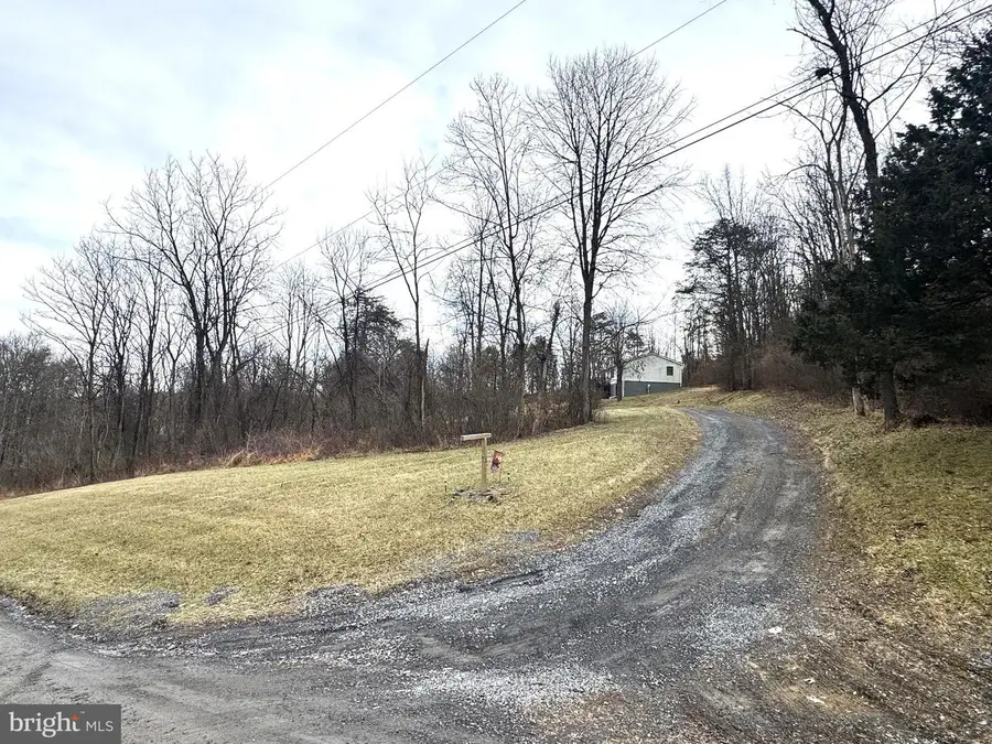 50 Irvin Rd, Oliver, PA 17051 - Image #2