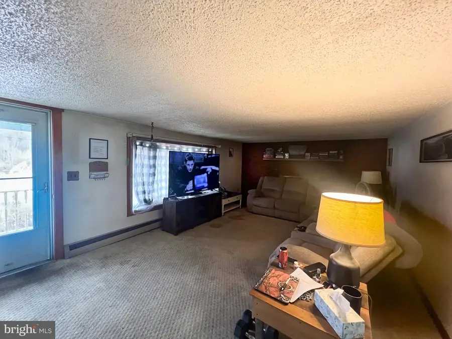 186 W Railroad St, Reedsville, PA 17084 - Image #2