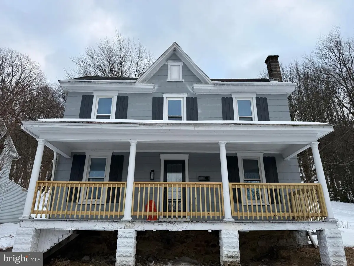 514 Highland Ave, Burnham, PA 17009 - #1