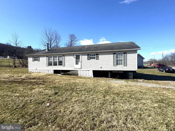 18 Maple Ave, GRANVILLE, PA 17029