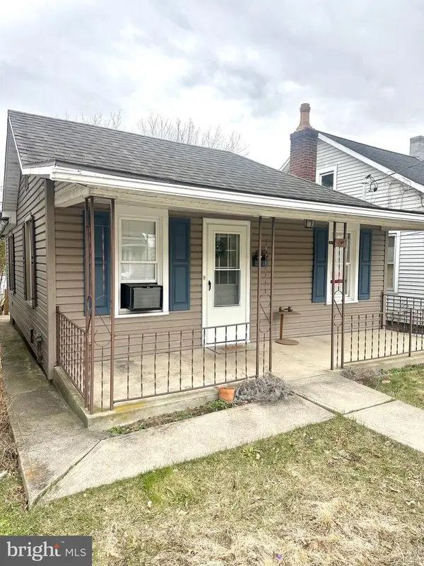 622 W 5th St, LEWISTOWN, PA 17044
