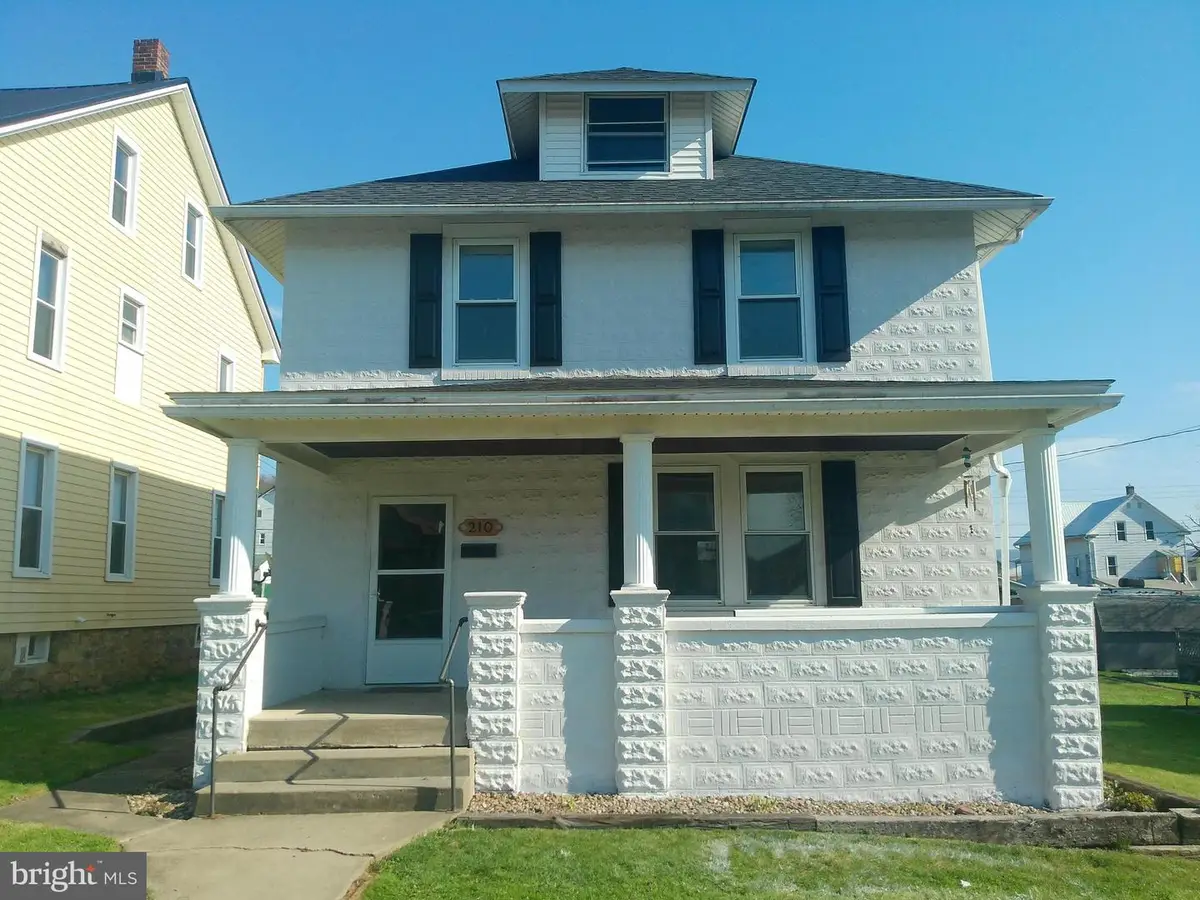 210 5th Ave, Burnham, PA 17009 - #1