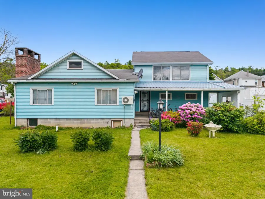 519 W 4th St, Lewistown, PA 17044 - #2