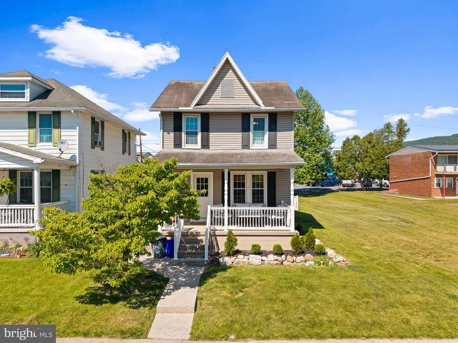 521 S Wayne St, Lewistown, PA 17044 - #2