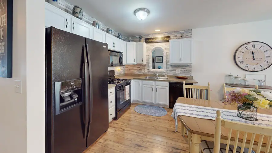 165 Cambridge Ln, Lewistown, PA 17044 - #3