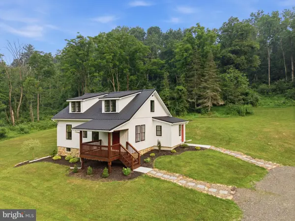 667 Summit Rd, MCCLURE, PA 17841