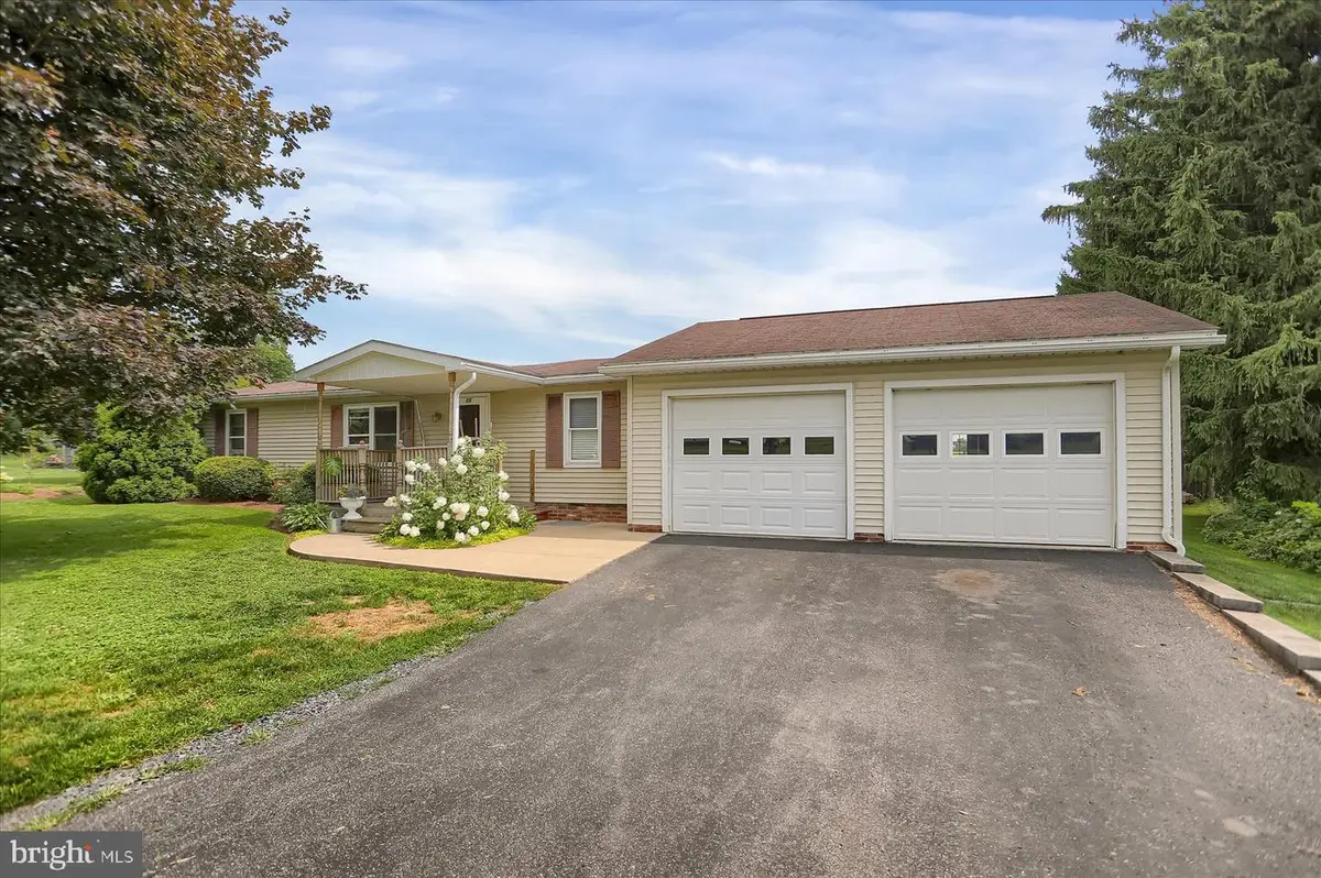79 Grand St, Belleville, PA 17004 - #1