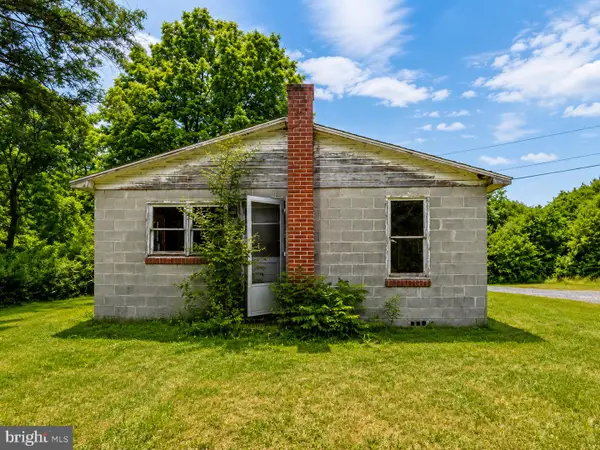 25 Mickey Ln, MILROY, PA 17063