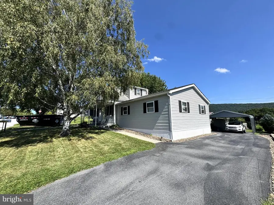422 Princeton St, Lewistown, PA 17044 - #2