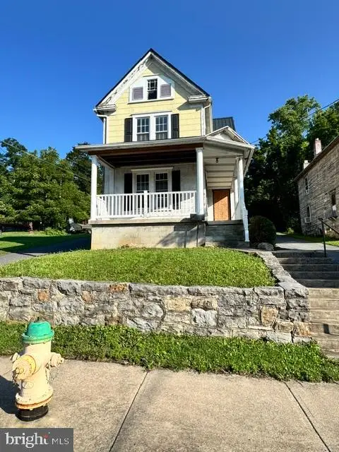 216 N Walnut St, Lewistown, PA 17044 - #2