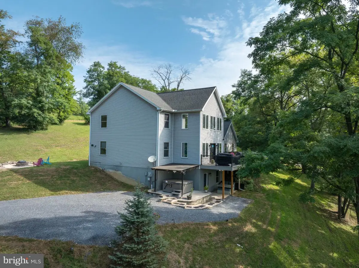 1695 Middle Rd, Lewistown, PA 17044 - #1
