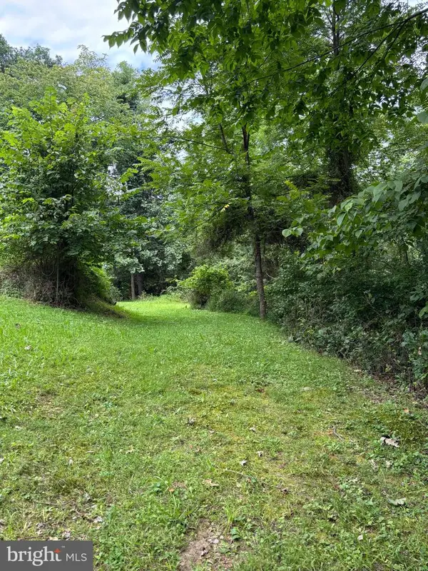 80 Timber Ln, LEWISTOWN, PA 17044