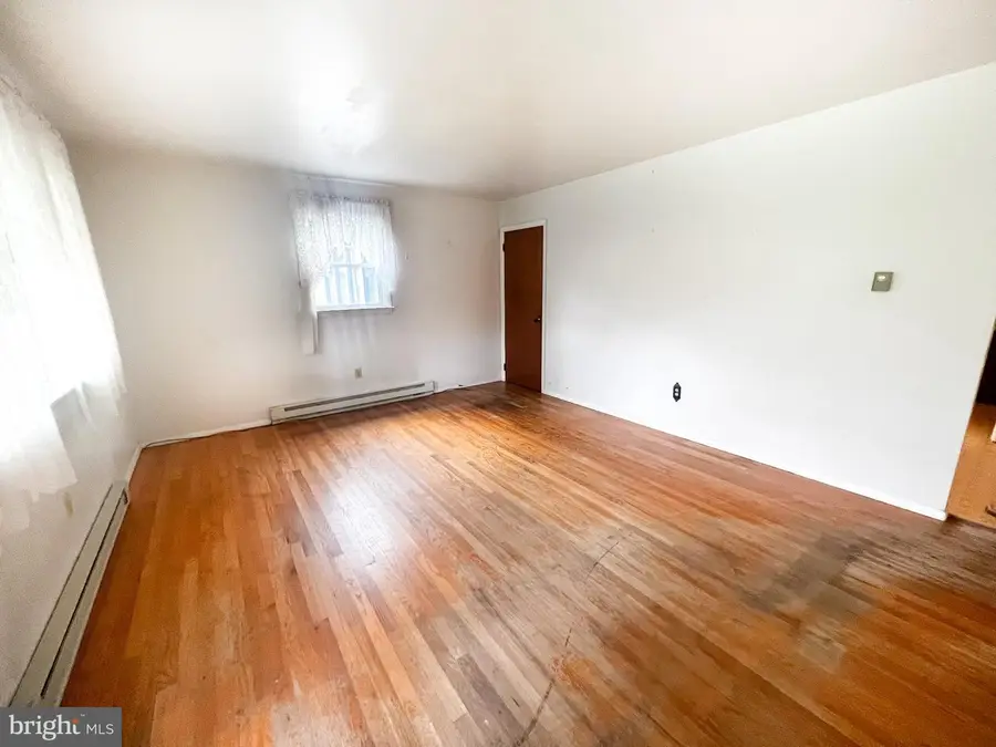 9 King Dr, Lewistown, PA 17044 - #2